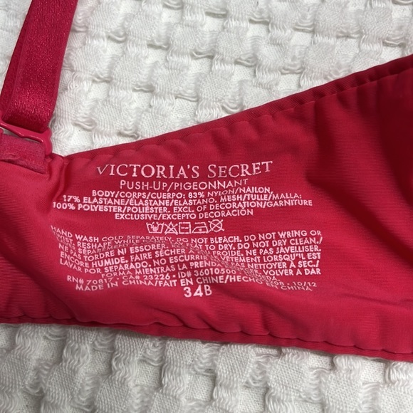 Victoria Secret Push Up Bra‎ - Picture 3 of 3